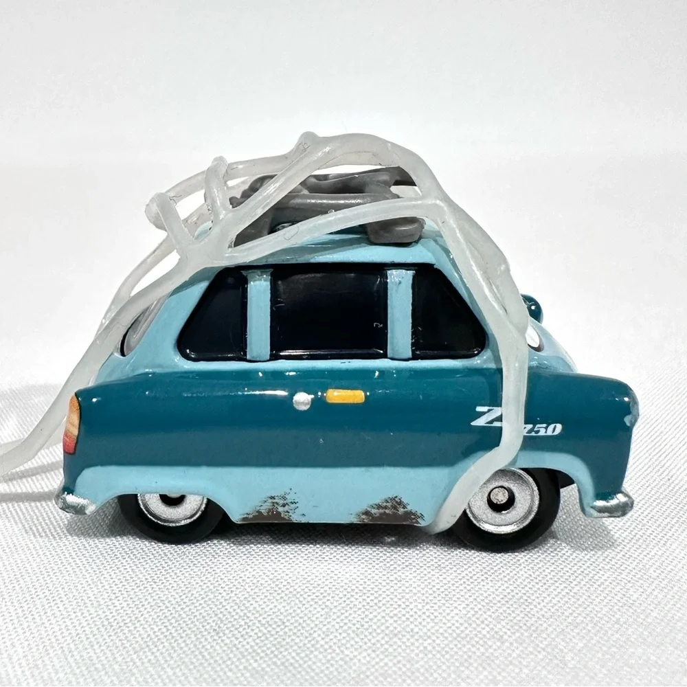 Disney Pixar Cars 2 RARE Captured Professor Z with Netting Die-cast Mattel